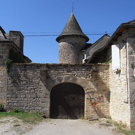 ช็องบร์ โดต ดู อาโม เล บรุน Bed & Breakfast Bozouls ภายนอก รูปภาพ