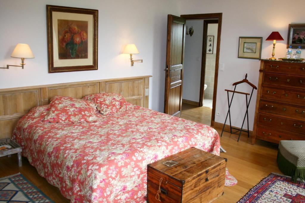 ช็องบร์ โดต ดู อาโม เล บรุน Bed & Breakfast Bozouls ห้อง รูปภาพ