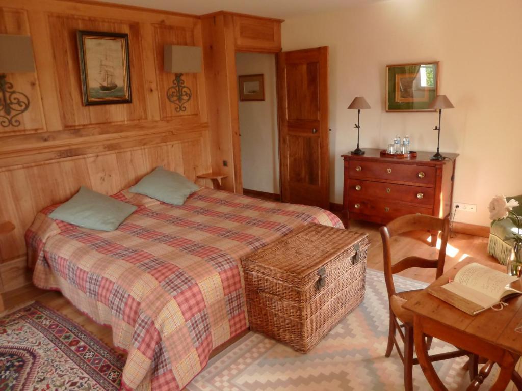 ช็องบร์ โดต ดู อาโม เล บรุน Bed & Breakfast Bozouls ห้อง รูปภาพ